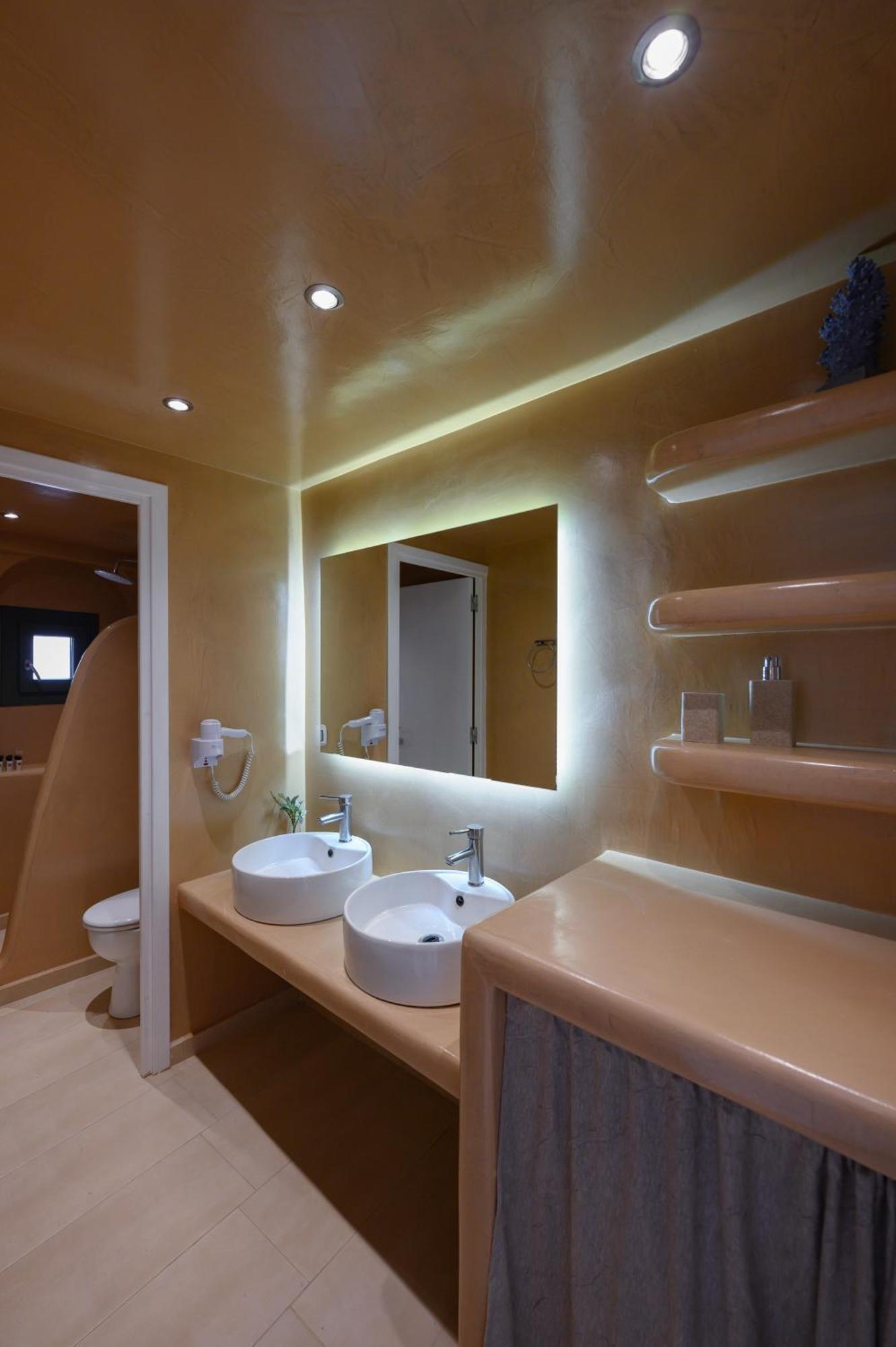 Elements Cave Suites Megalochori  Zimmer foto